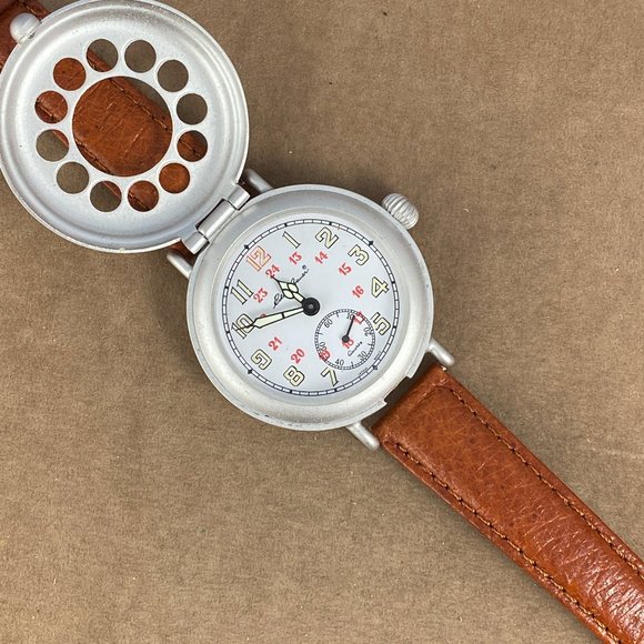 Vintage Eddie Bauer Rock Climbers Watch Sports Watch with Crystal Guard - Picture 3 of 7